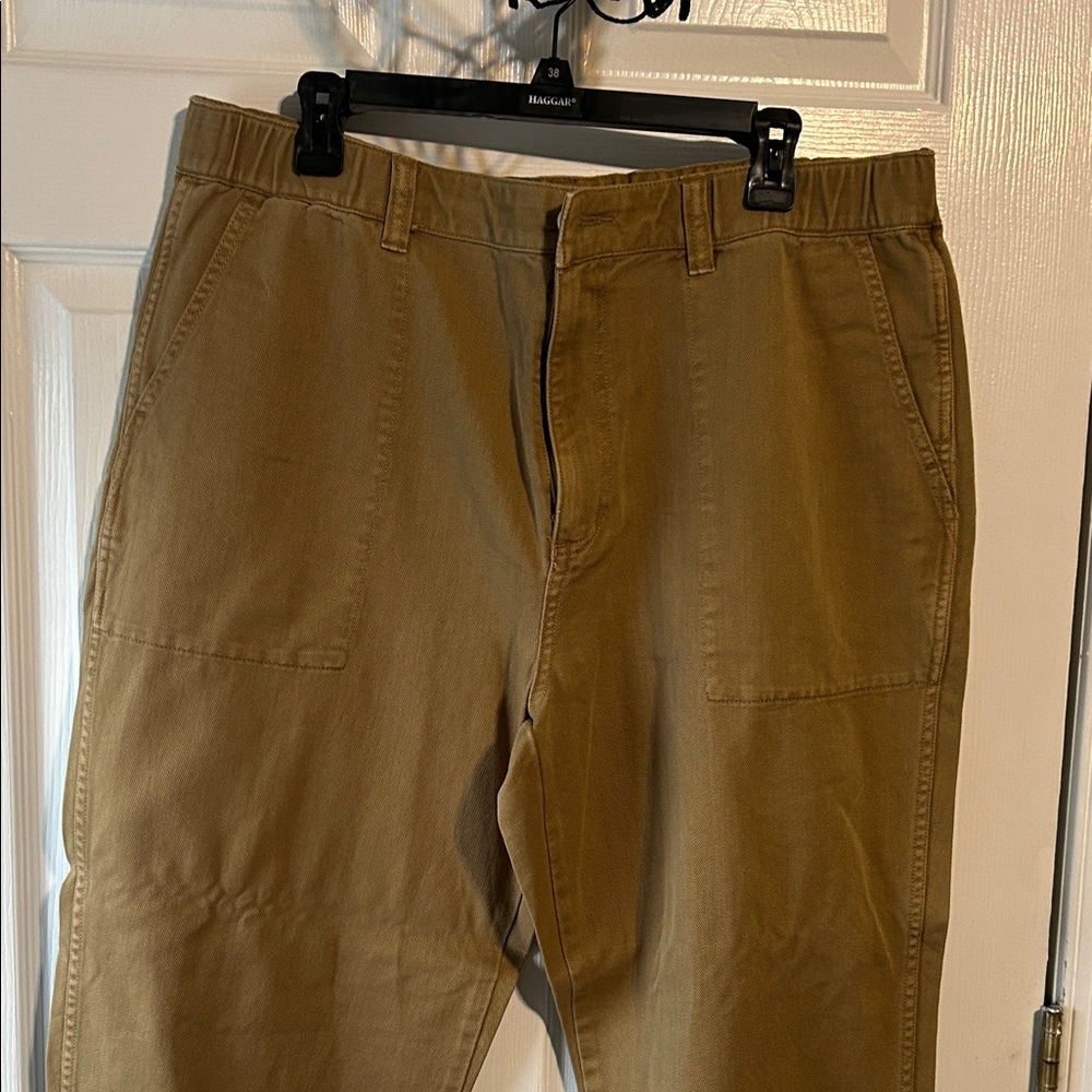 Madewell Men’s Chino Pants in Olive/Tan